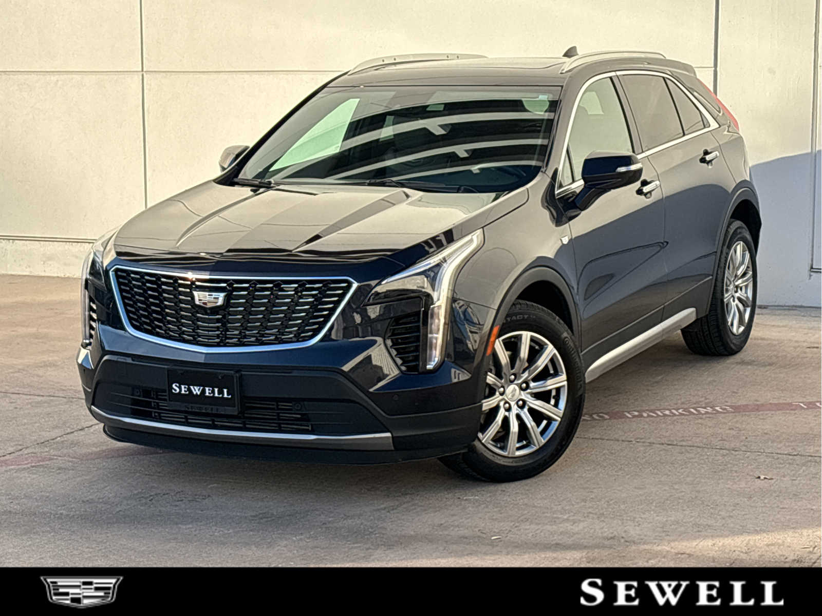 2023 Cadillac XT4 Luxury's photo