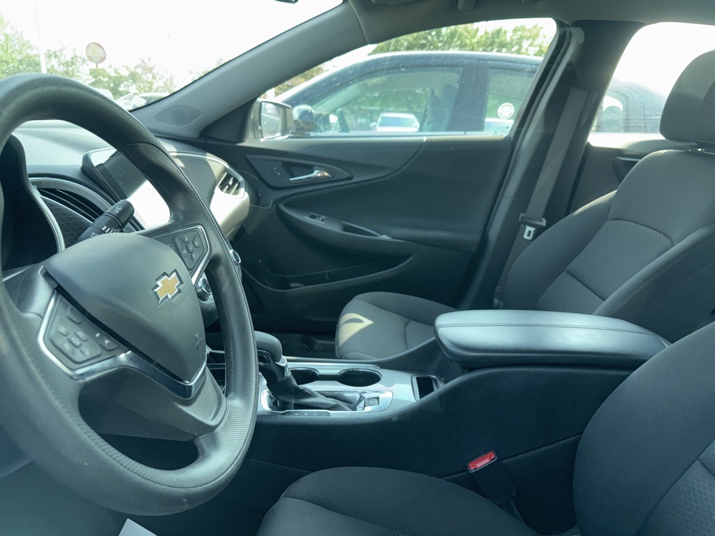 2024 Chevrolet Malibu 1LT photo 5