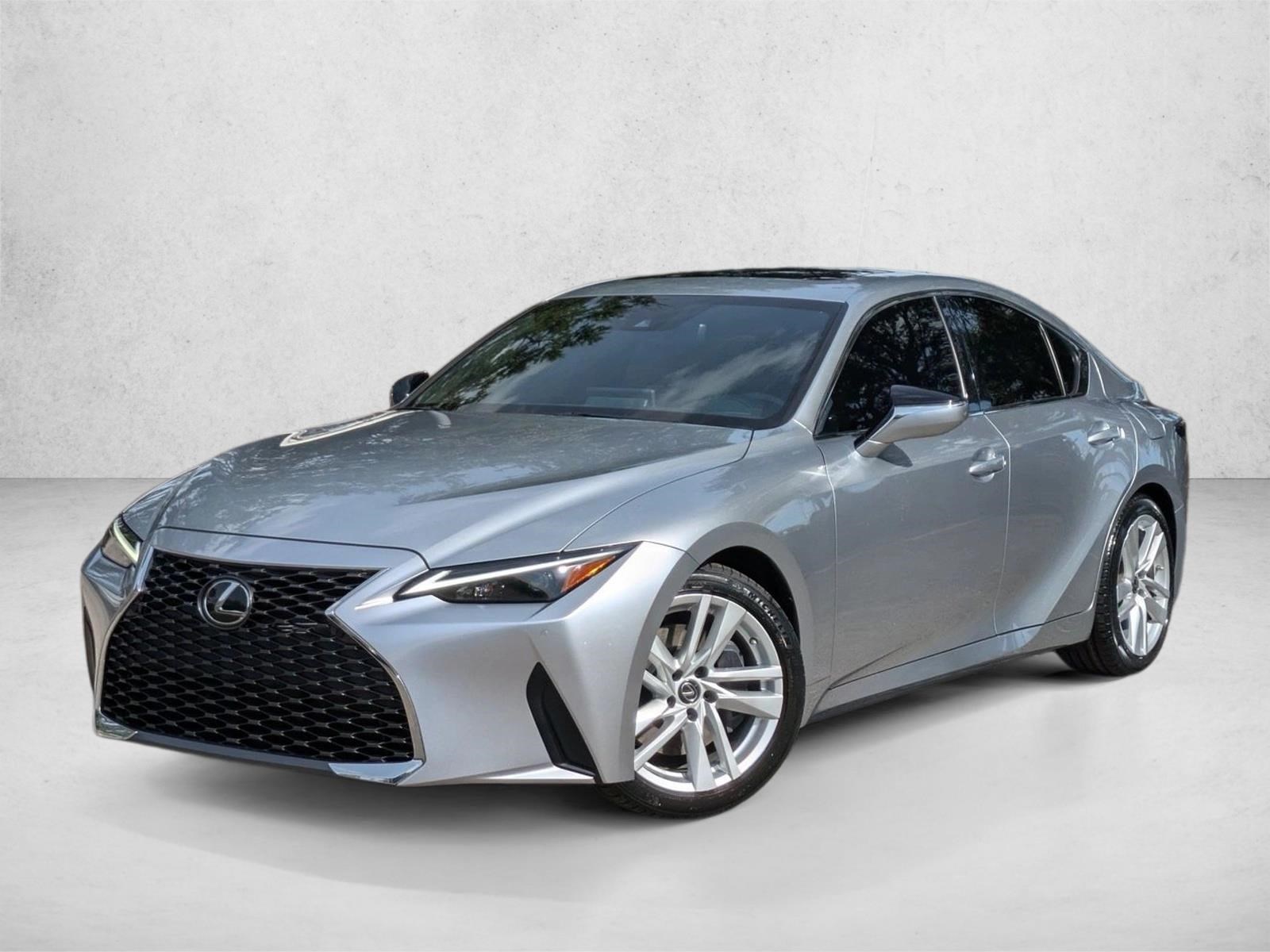 2021 Lexus IS 300's photo