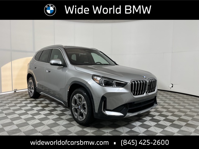 2026 BMW X1 28i's photo