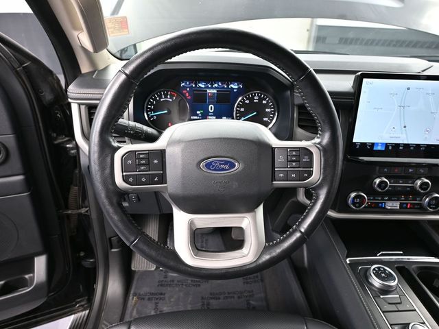 2023 Ford Expedition XLT photo 19