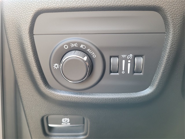 2025 Jeep Grand Cherokee Altitude photo 18