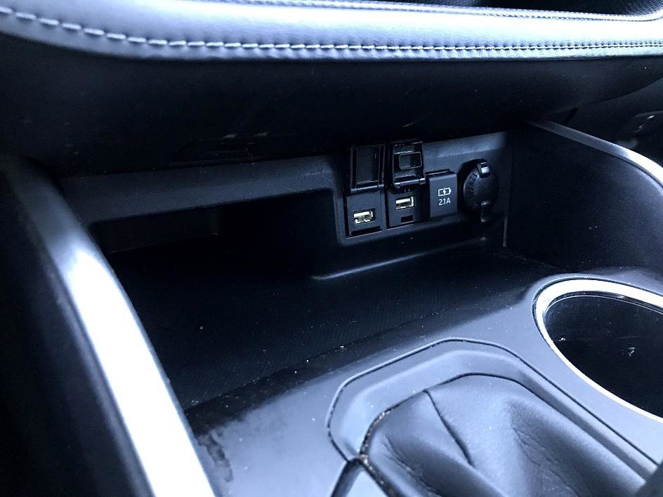 2020 Toyota Highlander Hybrid XLE photo 21