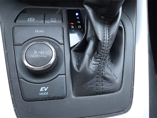 2024 Toyota RAV4 Hybrid LE photo 25
