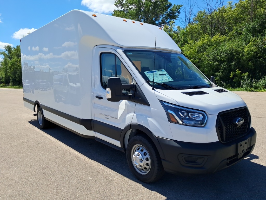 2025 Ford Transit Chassis Cutaway photo 3