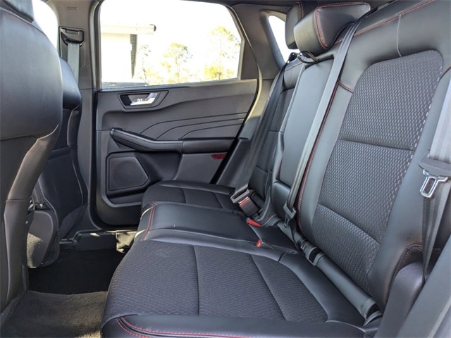 2025 Ford Escape ST-Line photo 14