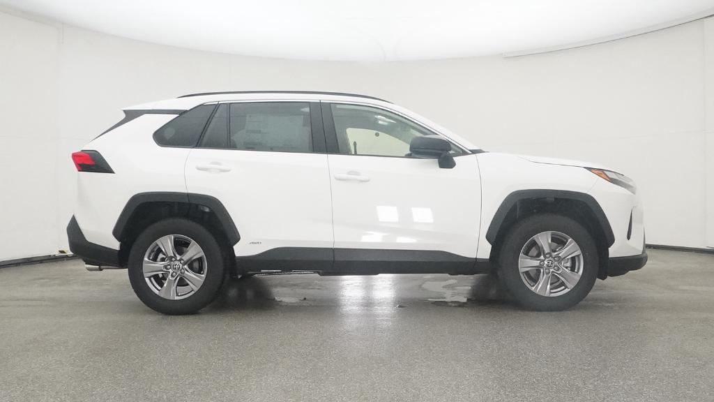 2025 Toyota RAV4 Hybrid LE photo 26