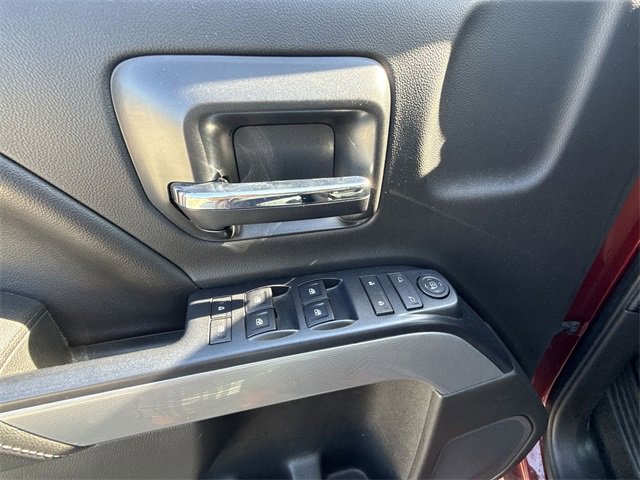 2016 Chevrolet Silverado 1500 LT photo 4