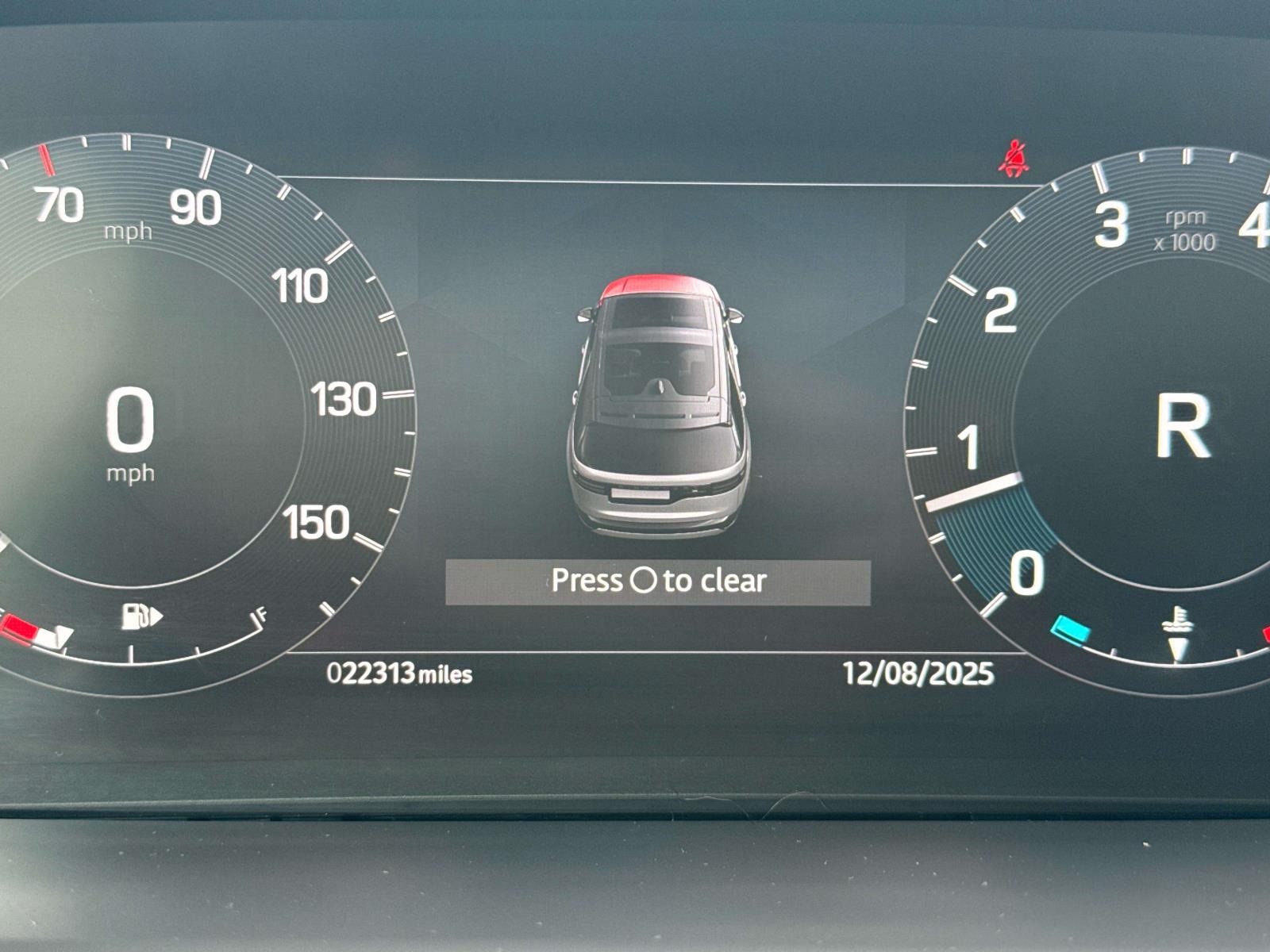2024 Land Rover Discovery S photo 19