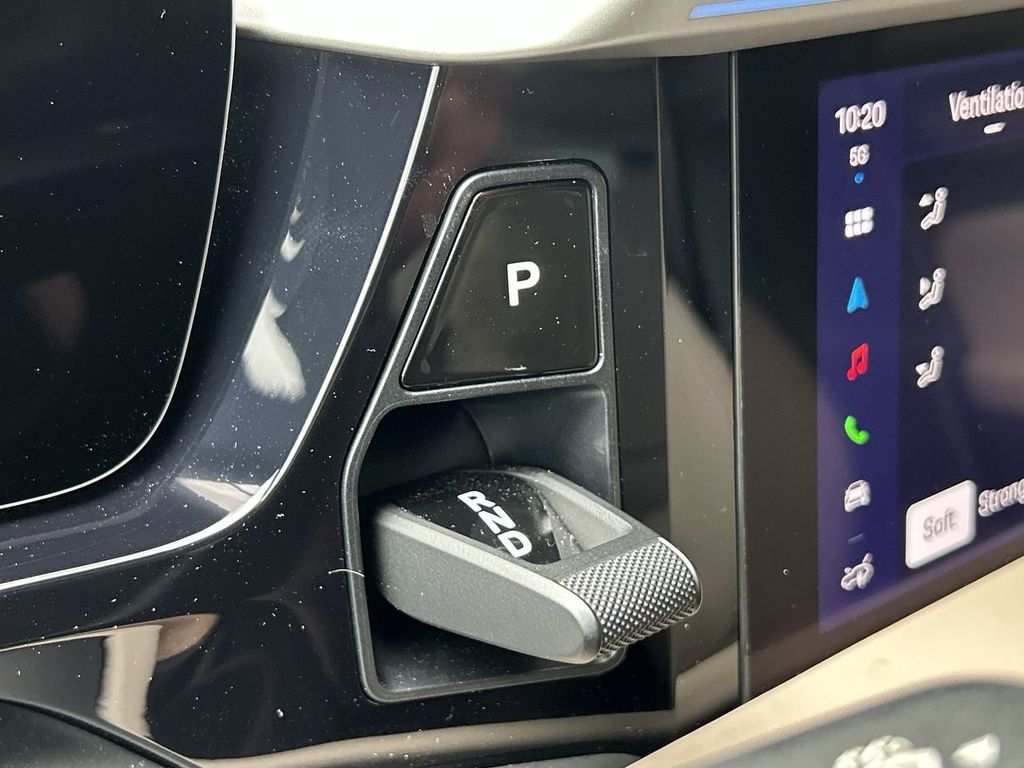 2024 Porsche Macan Electric 4 photo 22