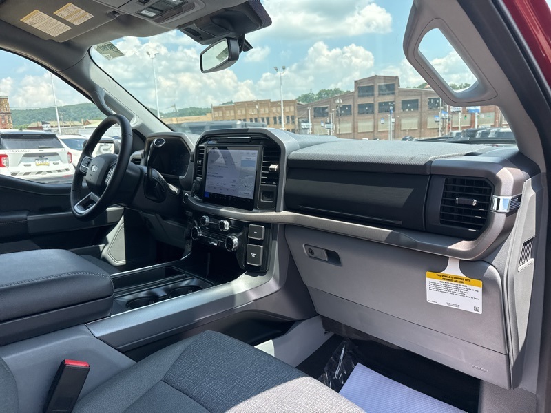 2025 Ford F-150 XLT photo 15