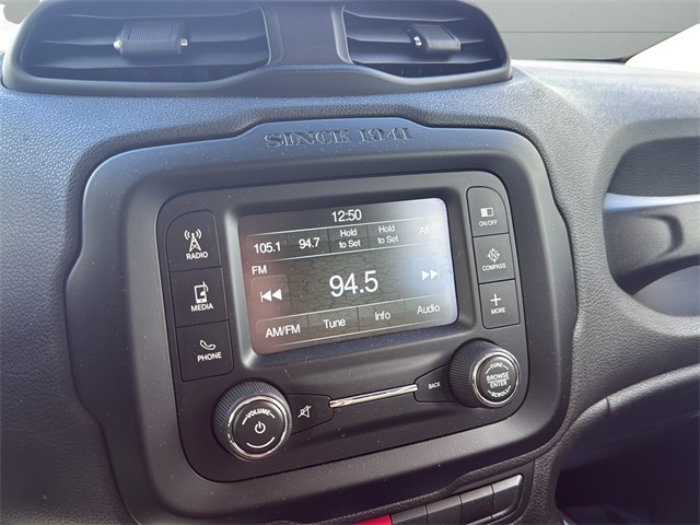 2015 Jeep Renegade Sport photo 19