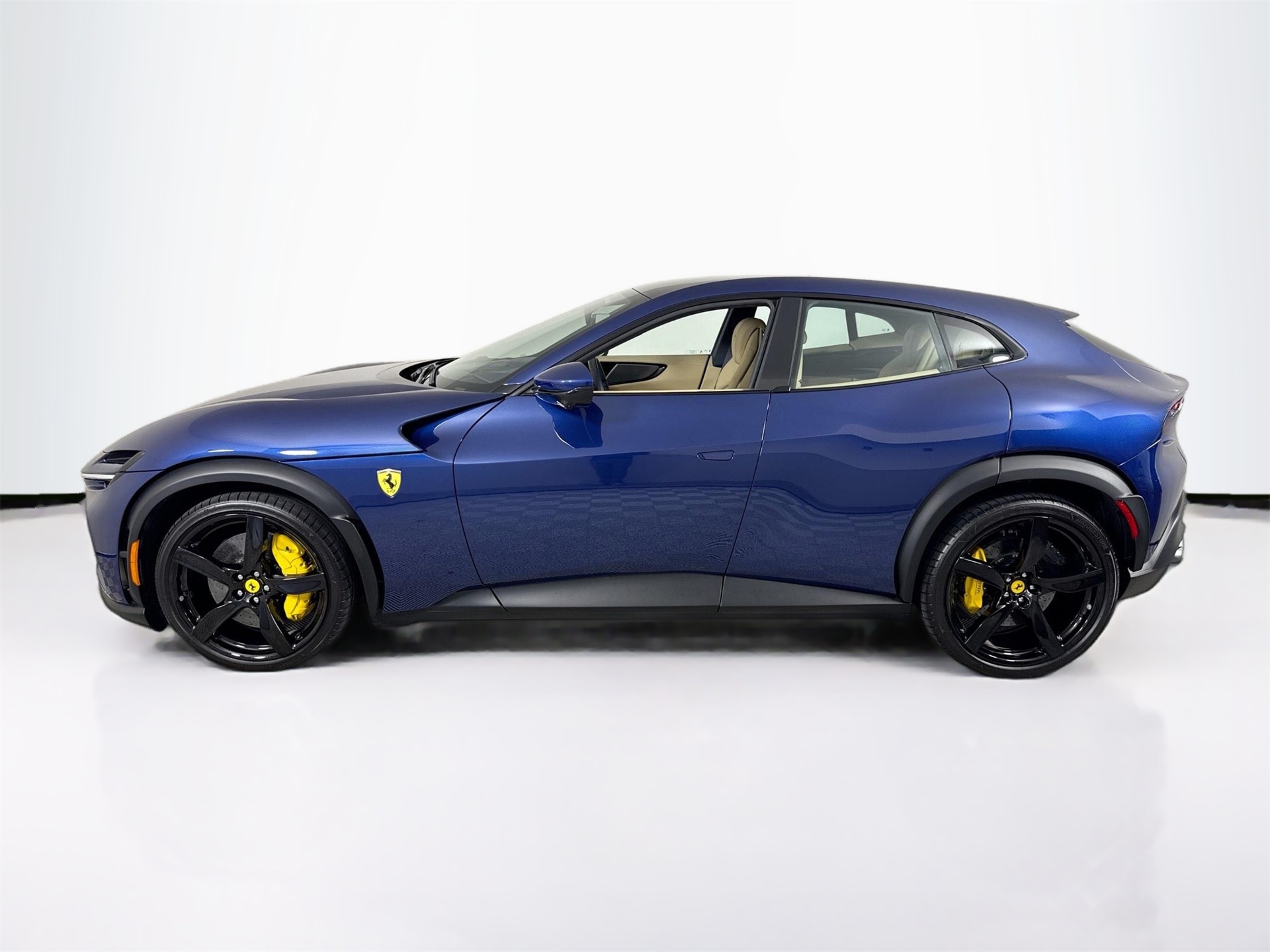 2024 Ferrari Purosangue Base photo 3