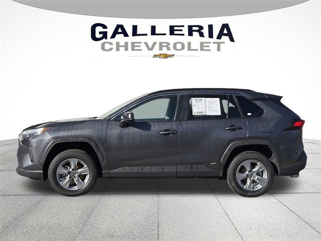 2025 Toyota RAV4 Hybrid LE photo 4