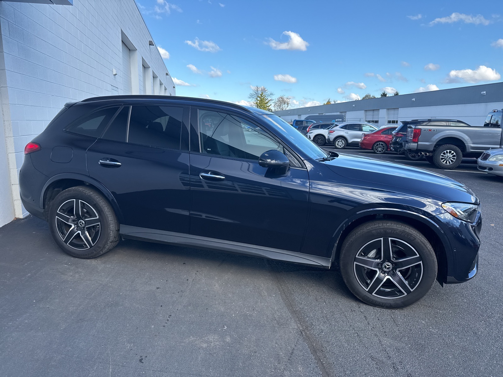 2024 Mercedes Benz GLC 300 4MATIC photo 4