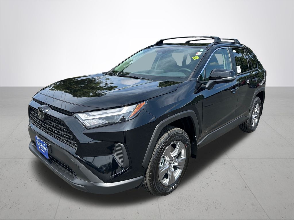 2025 Toyota RAV4 XLE photo 2