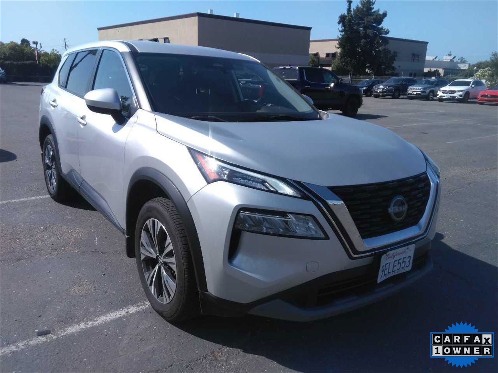 2023 Nissan Rogue SV's photo