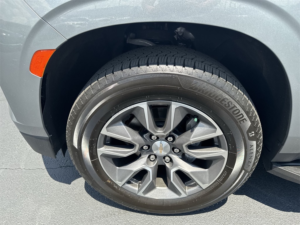 2023 Chevrolet Tahoe LT photo 16