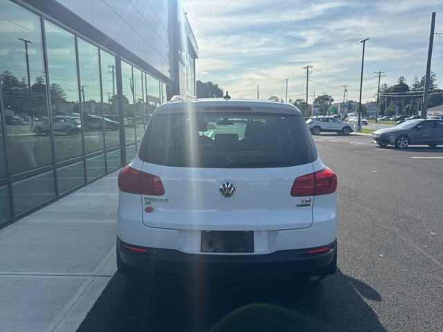 2016 Volkswagen Tiguan SE photo 3