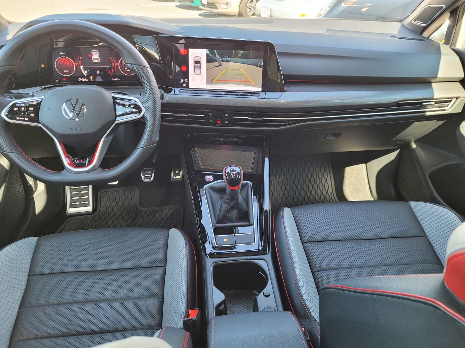 2023 Volkswagen Golf GTI SE photo 4