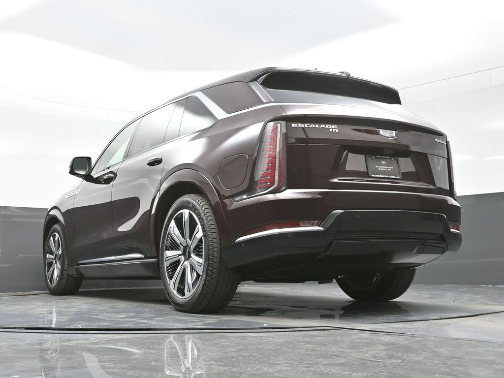 2026 Cadillac Escalade IQ Luxury photo 11