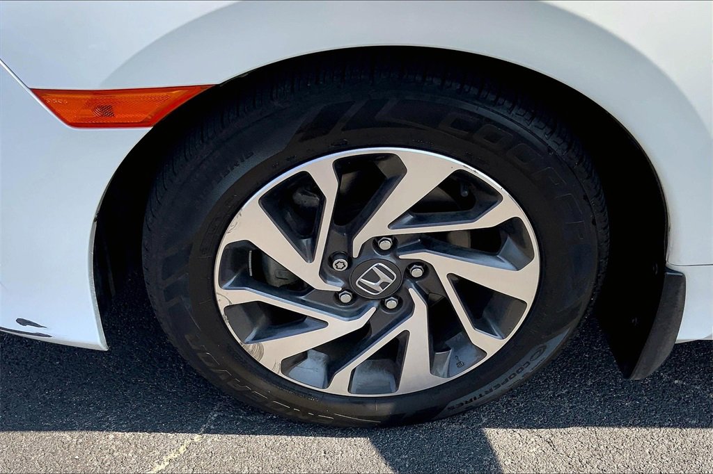 2018 Honda Civic EX photo 9