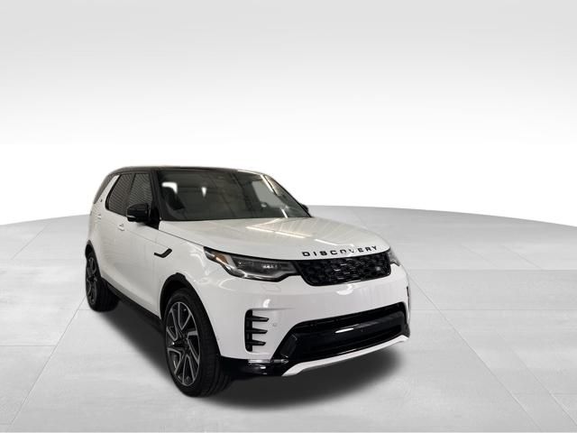 2025 Land Rover Discovery SE photo 3