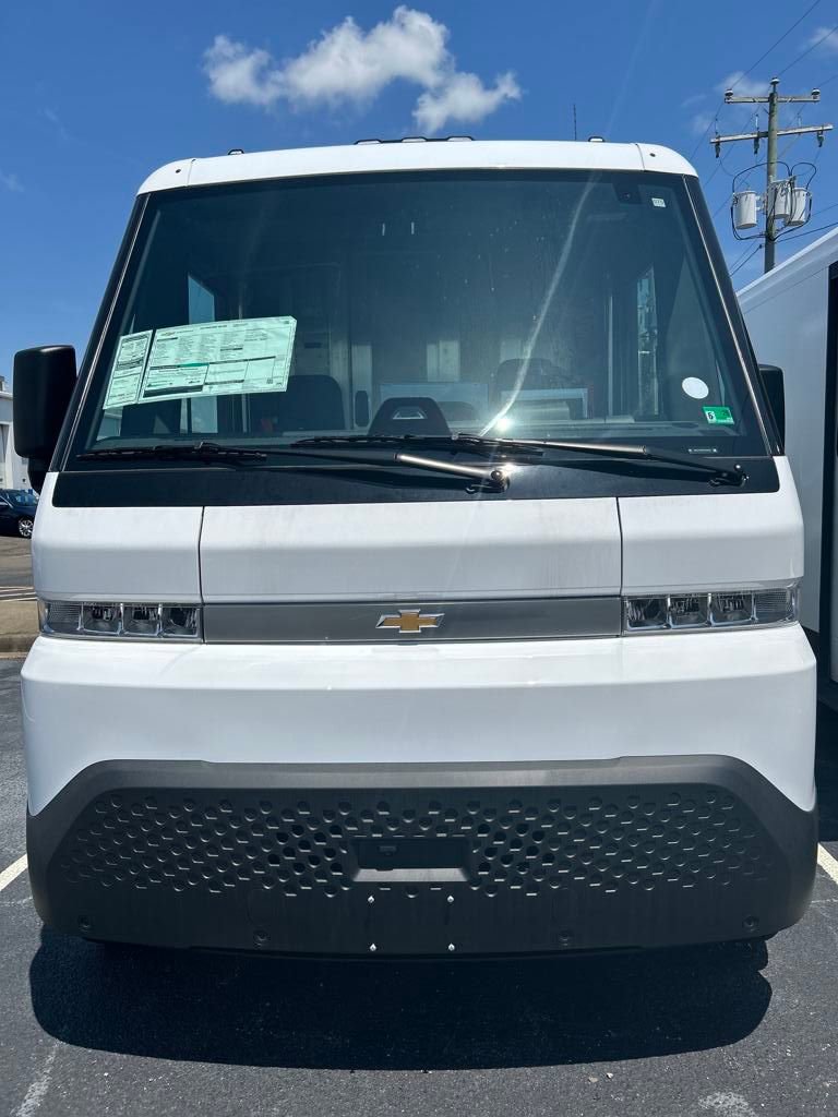 2025 Chevrolet BrightDrop 400 photo 2