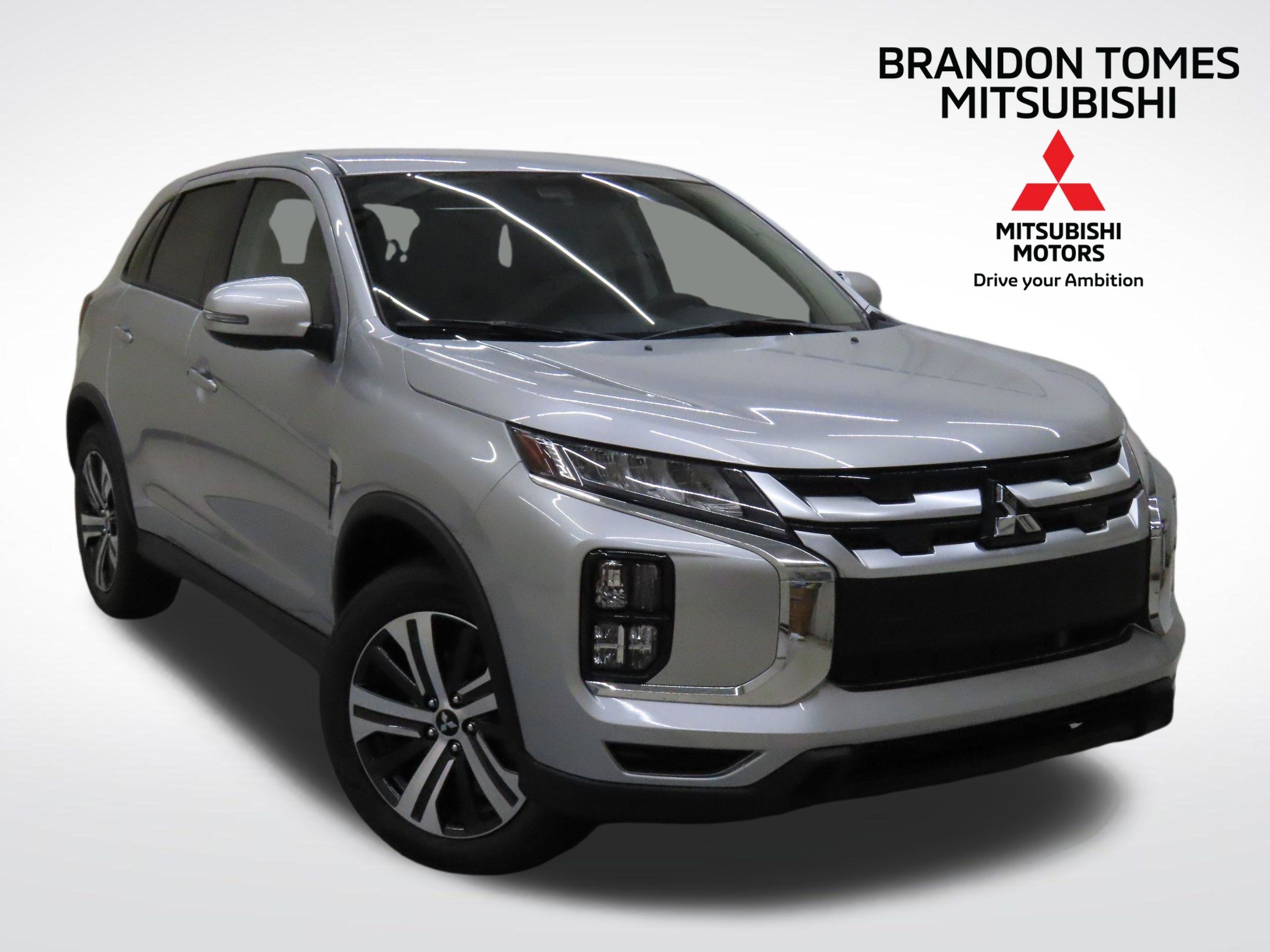 2025 Mitsubishi Outlander Sport SE's photo