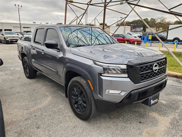 2023 Nissan Frontier SV's photo