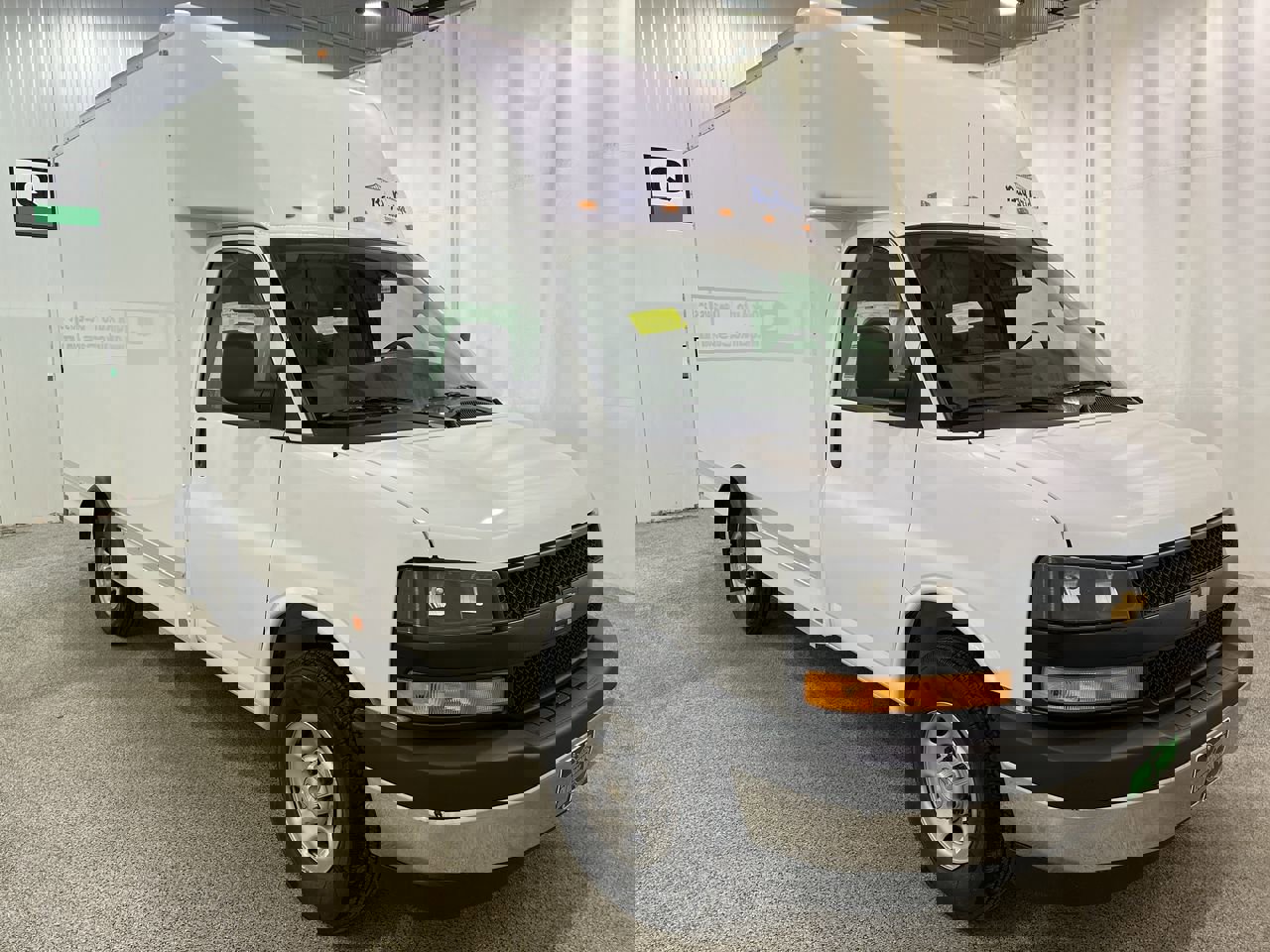 2024 Chevrolet Express Cutaway Base's photo