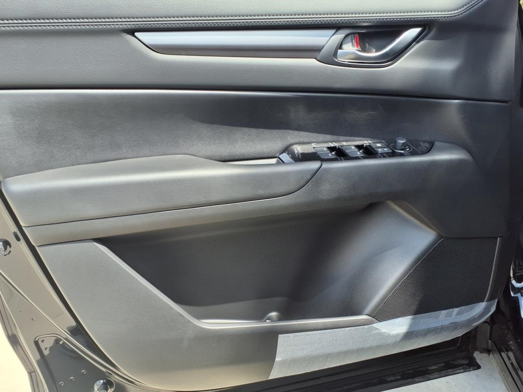 2025 Mazda CX-5 2.5 Select photo 16