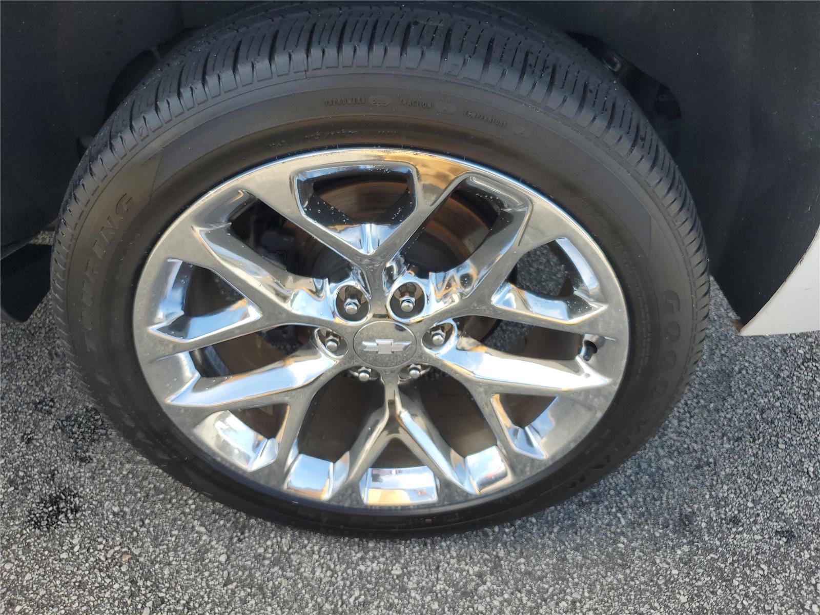 2020 Chevrolet Tahoe Premier photo 4