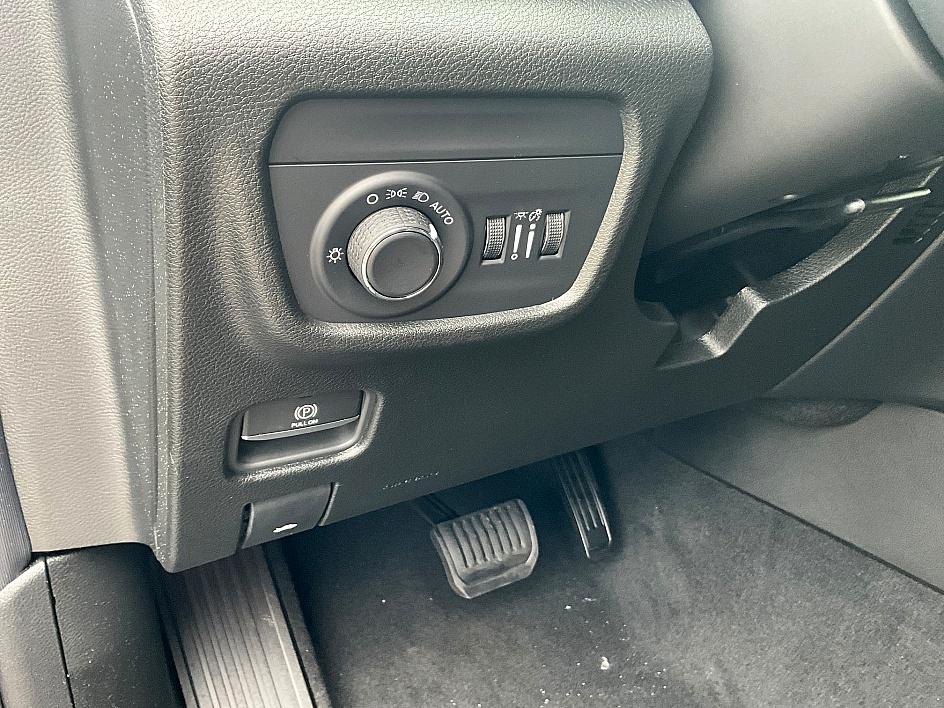 2025 Jeep Grand Cherokee Altitude X photo 18