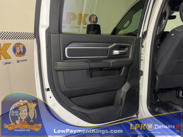 2025 Ram 2500 Big Horn photo 2