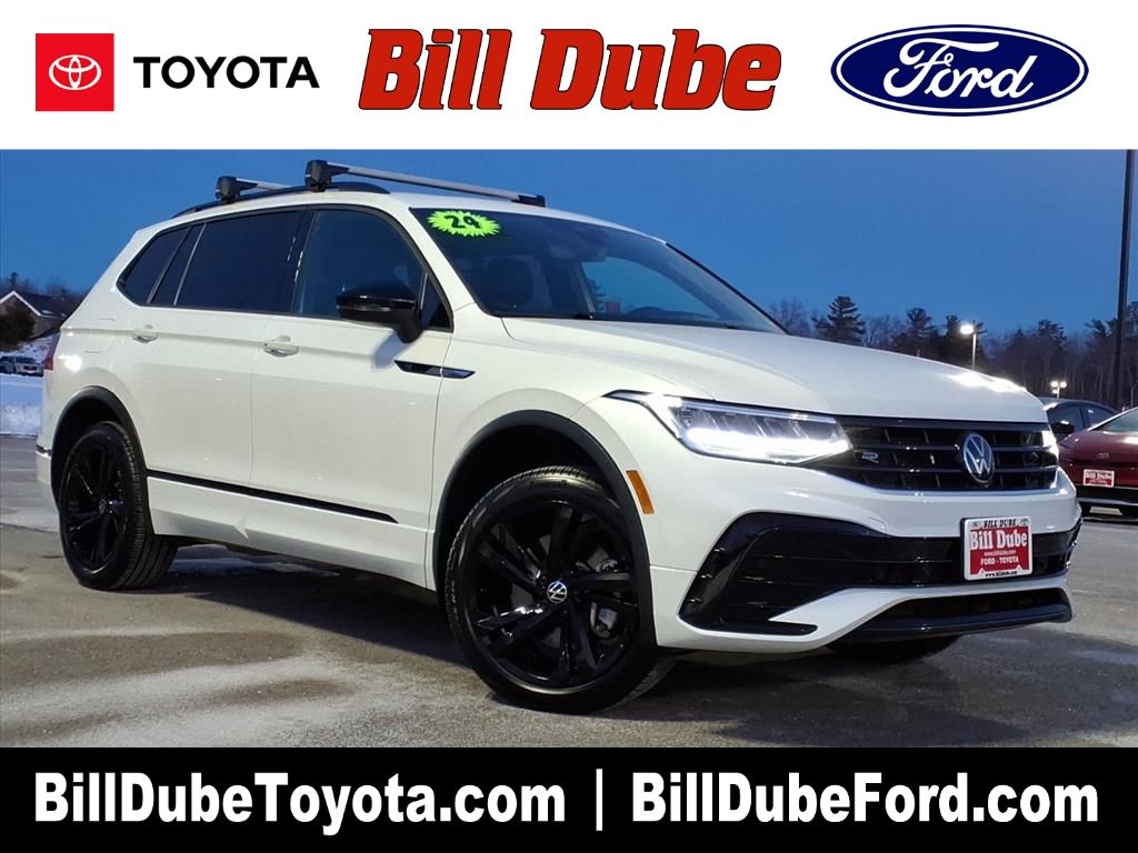 2024 Volkswagen Tiguan SE R-LINE BLACK's photo