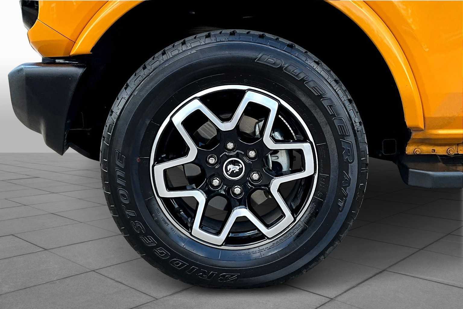 2022 Ford Bronco Outer Banks photo 9