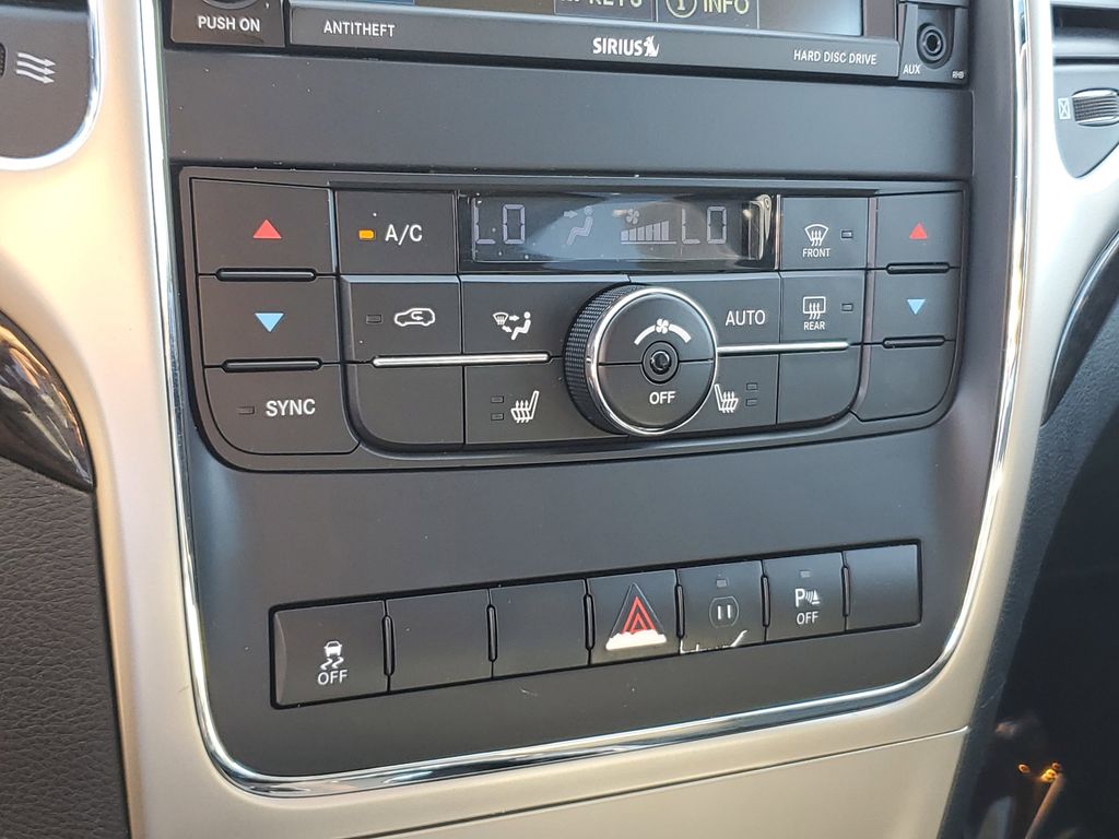 2012 Jeep Grand Cherokee Laredo photo 19
