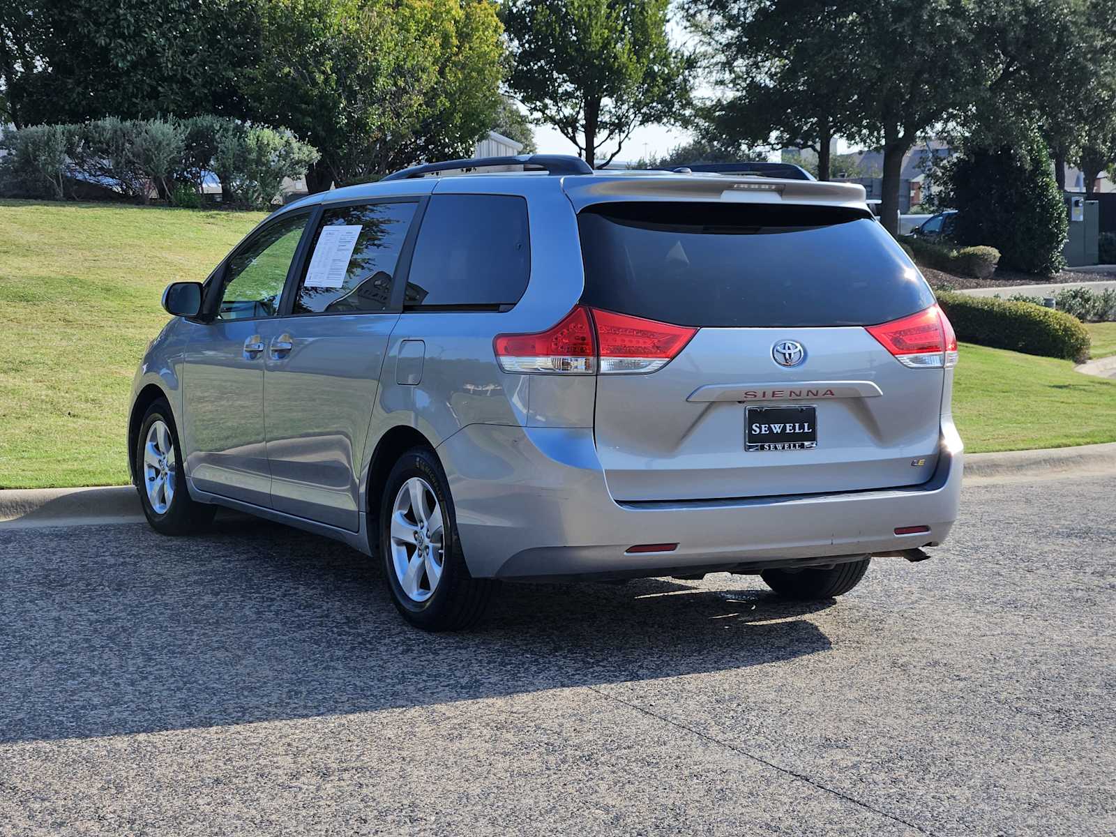 2013 Toyota Sienna LE photo 3