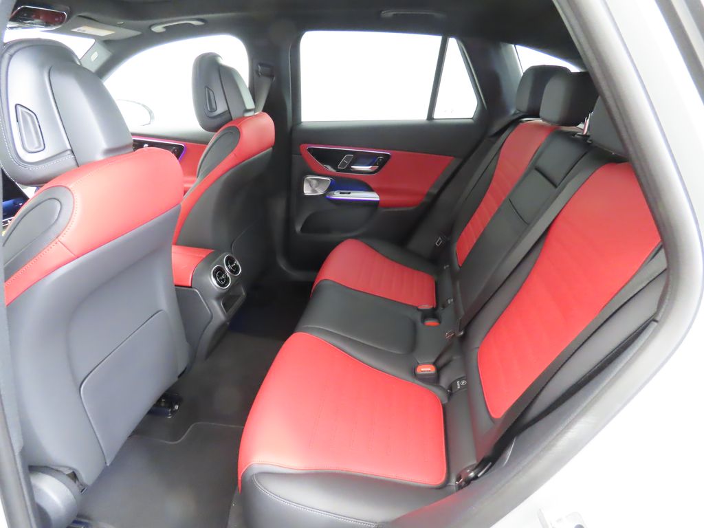 2025 Mercedes Benz GLC 300 photo 21