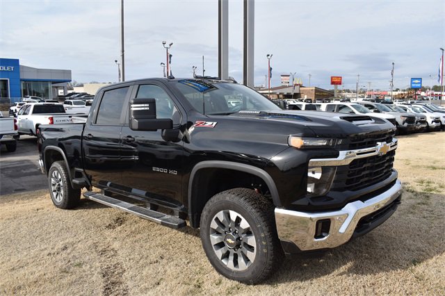 2025 Chevrolet Silverado 2500HD LT photo 8