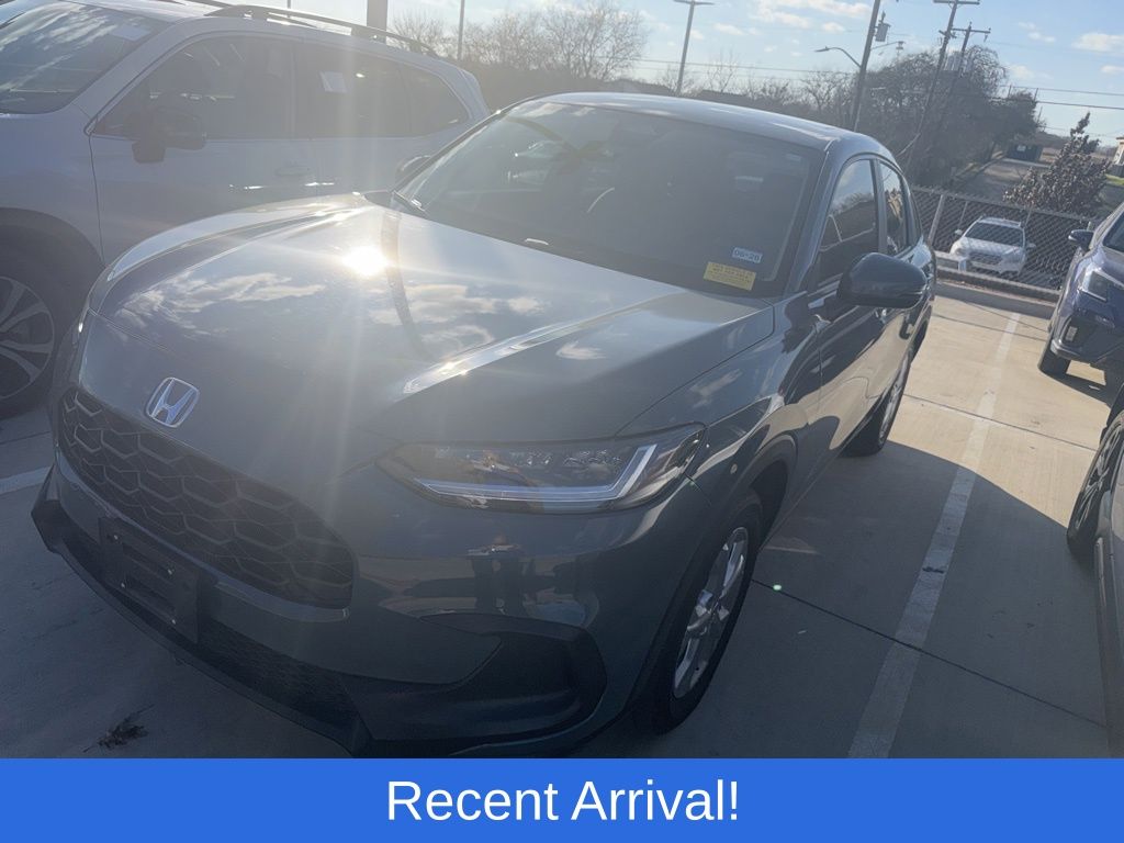 2025 Honda HR-V LX's photo