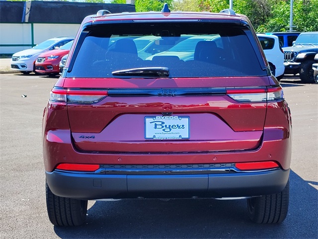 2025 Jeep Grand Cherokee Laredo Altitude photo 31