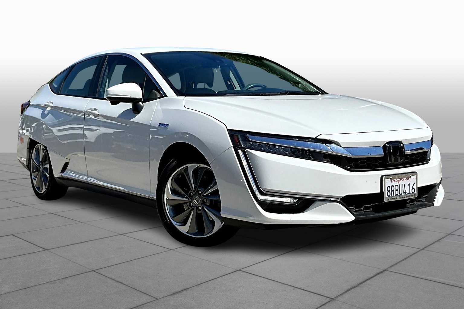 2019 Honda Clarity Plug-In Hybrid photo 2