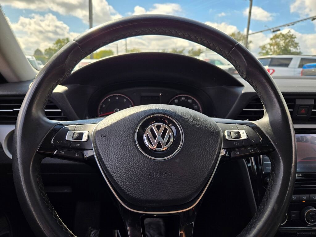 2021 Volkswagen Passat 2.0T SE photo 30