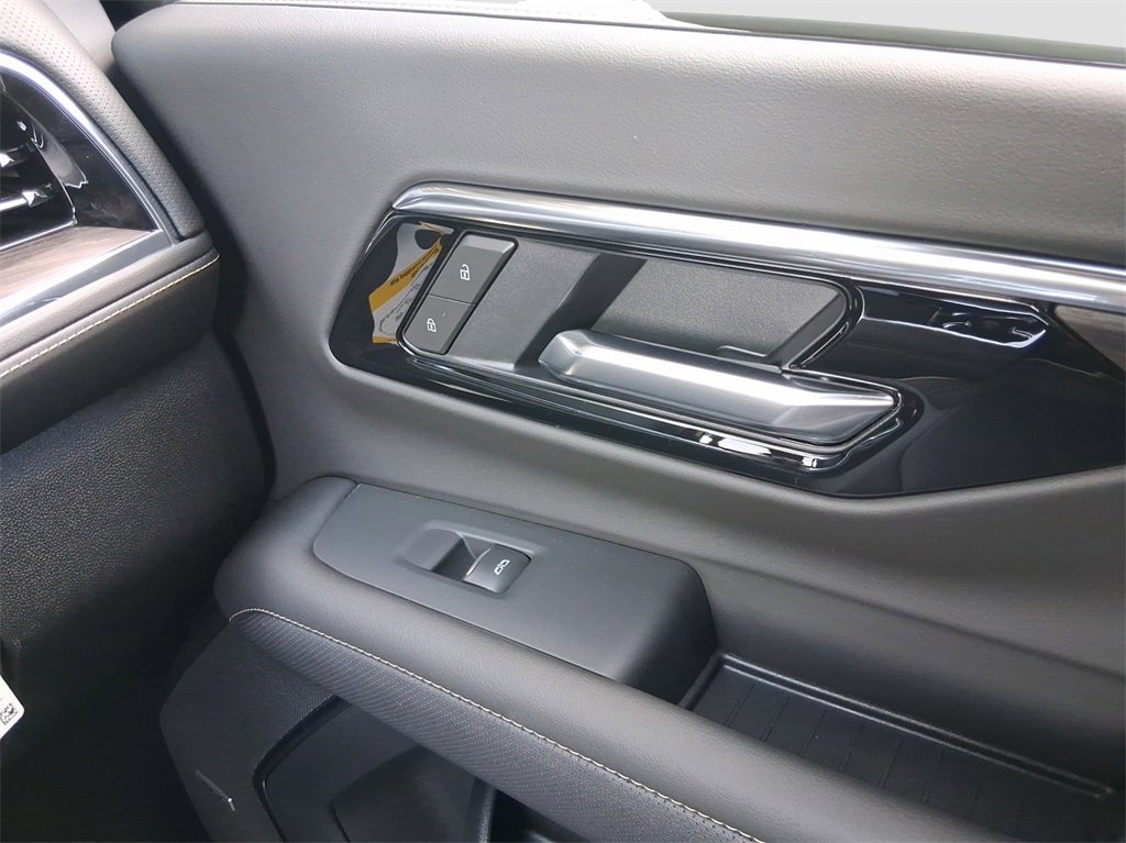 2025 Chevrolet Tahoe Premier photo 16