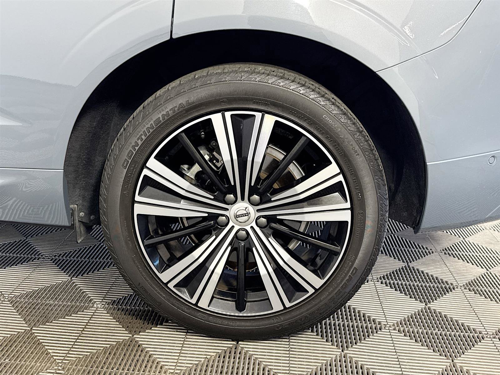2023 Volvo XC60 Ultimate photo 30