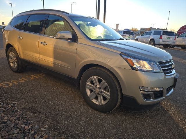 2013 Chevrolet Traverse 1LT photo 3