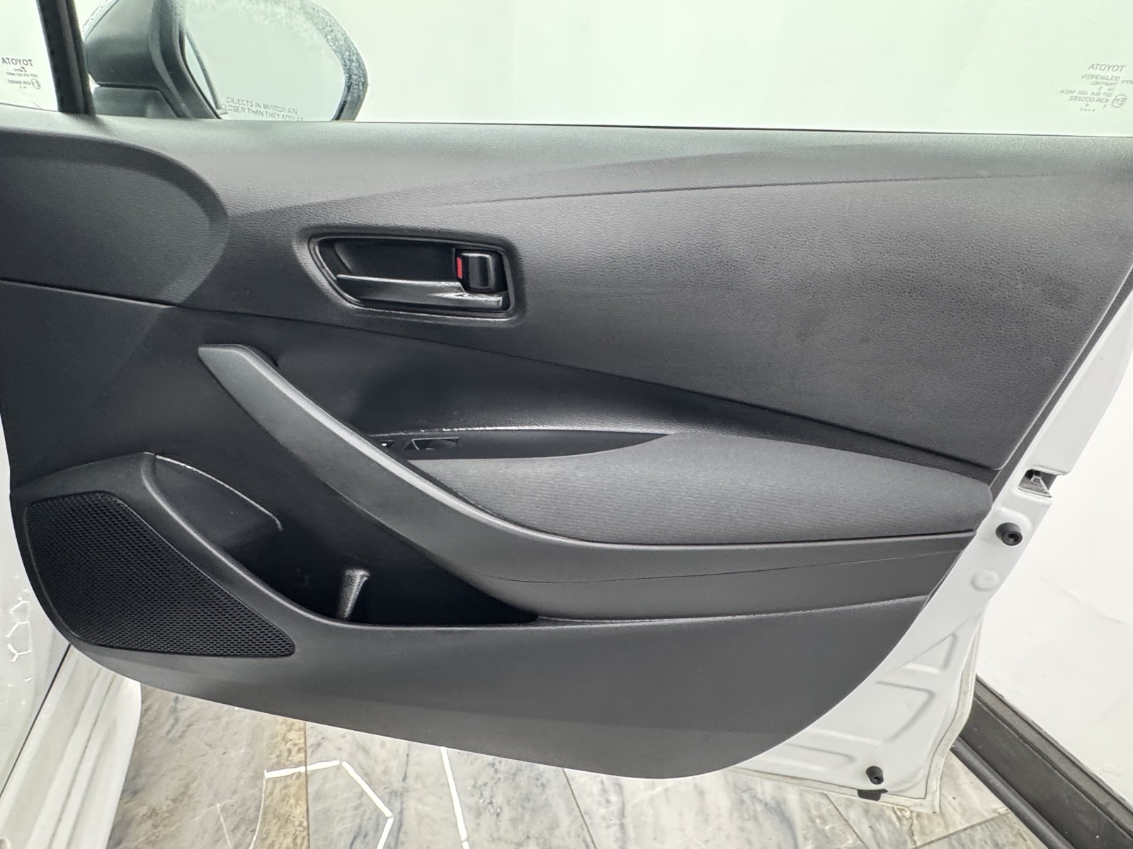 2022 Toyota Corolla LE photo 47