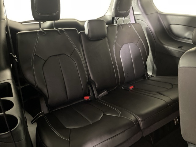 2026 Chrysler Pacifica photo 17